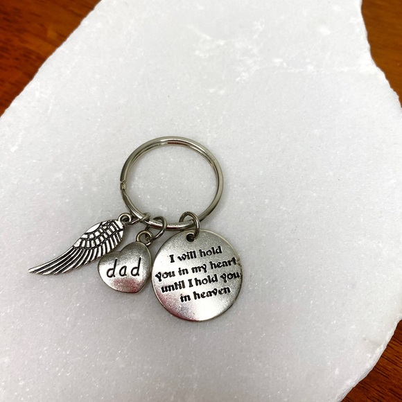 Stainless Steel Memorial Dad Keychain with Heart and Wing Charms Memory Father - Picture 2 of 6